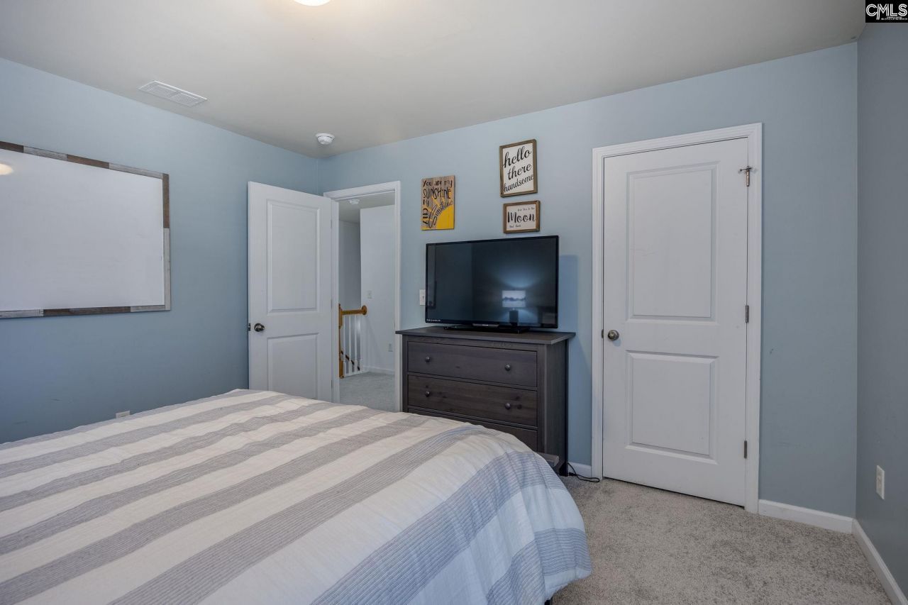 117 Loganberry Court Photo 34