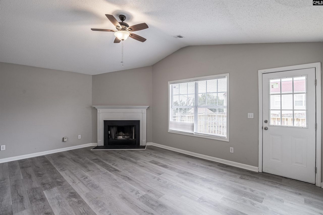 8 Scottsdale Court Photo 12