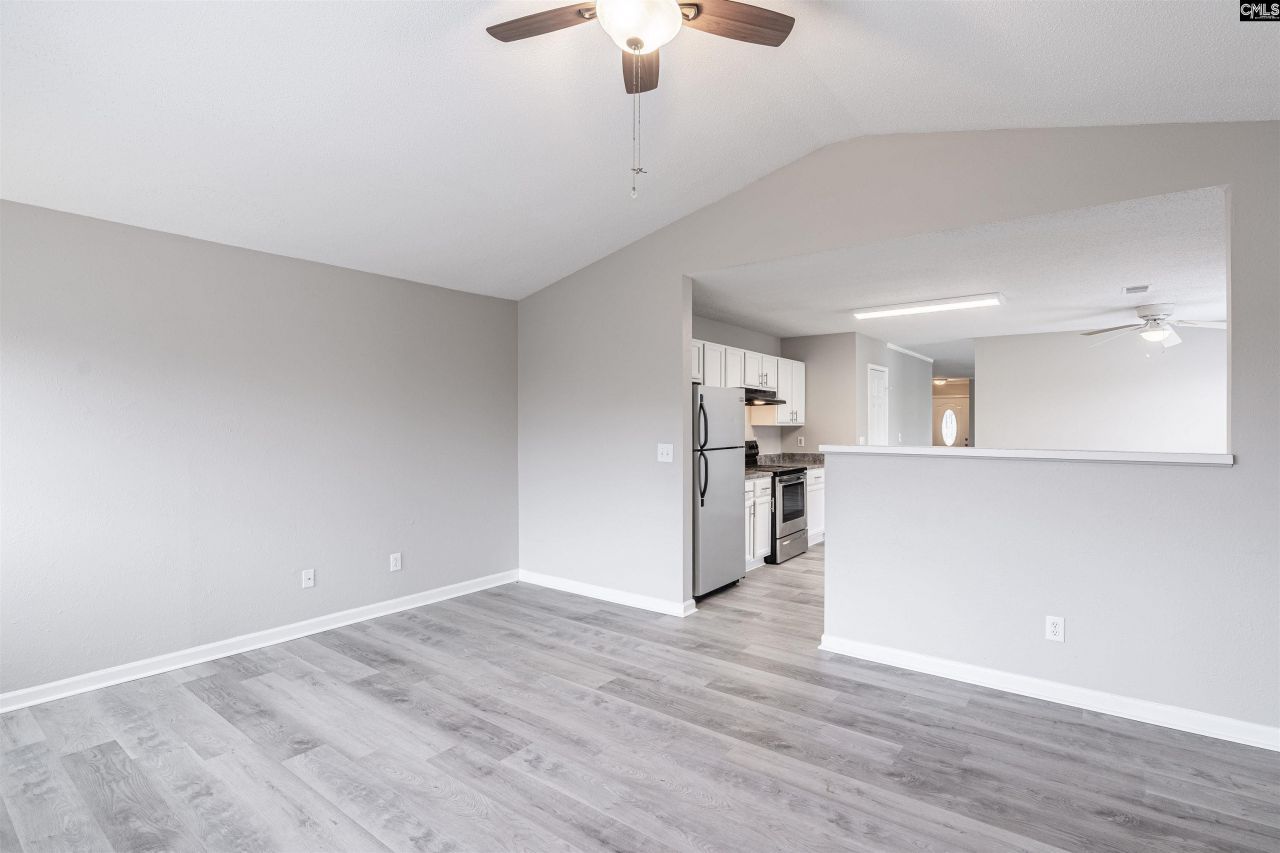 8 Scottsdale Court Photo 14