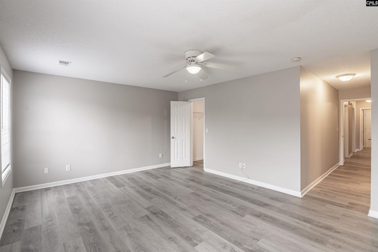 8 Scottsdale Court Photo 16