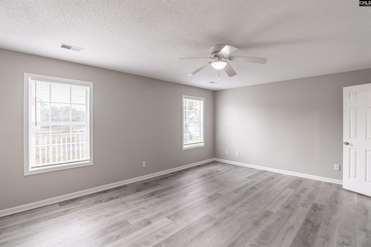 8 Scottsdale Court Photo 17