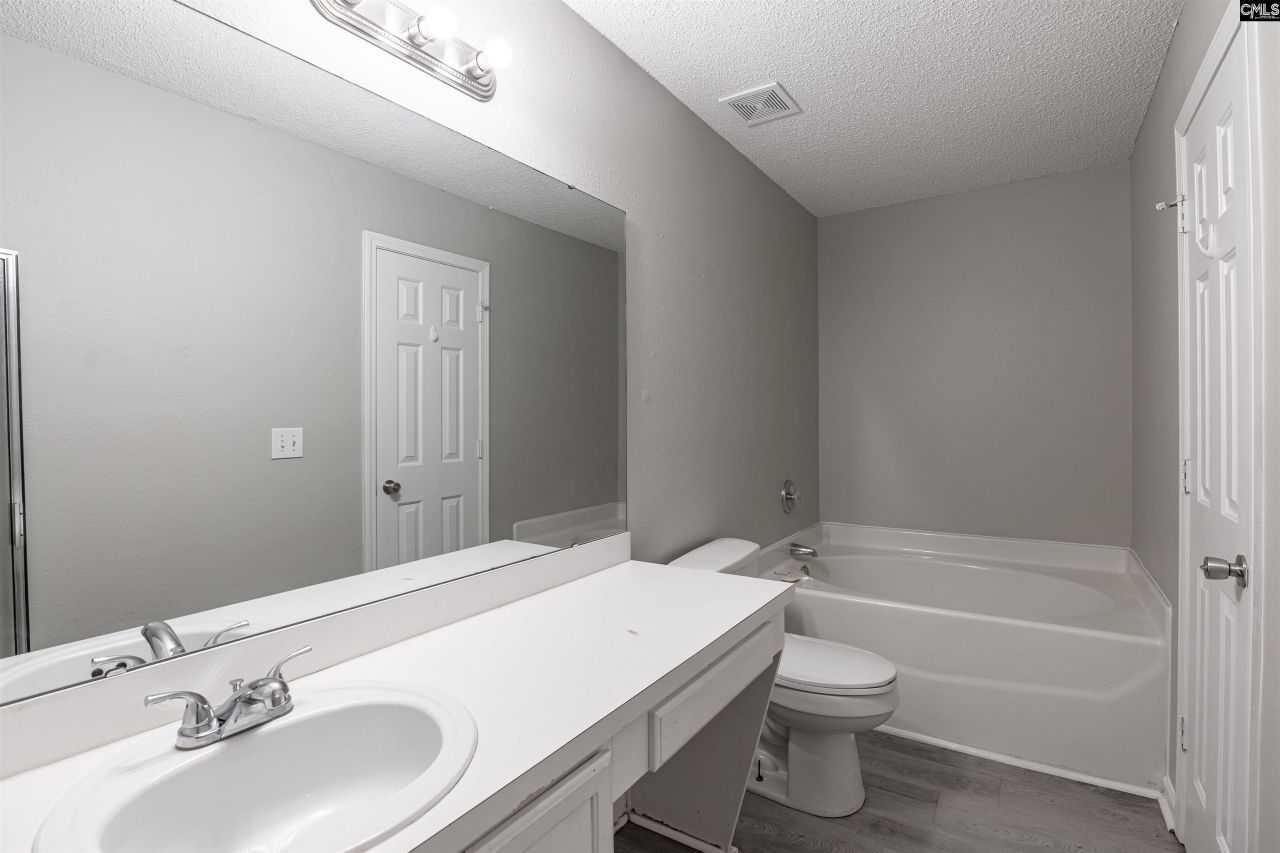 8 Scottsdale Court Photo 19