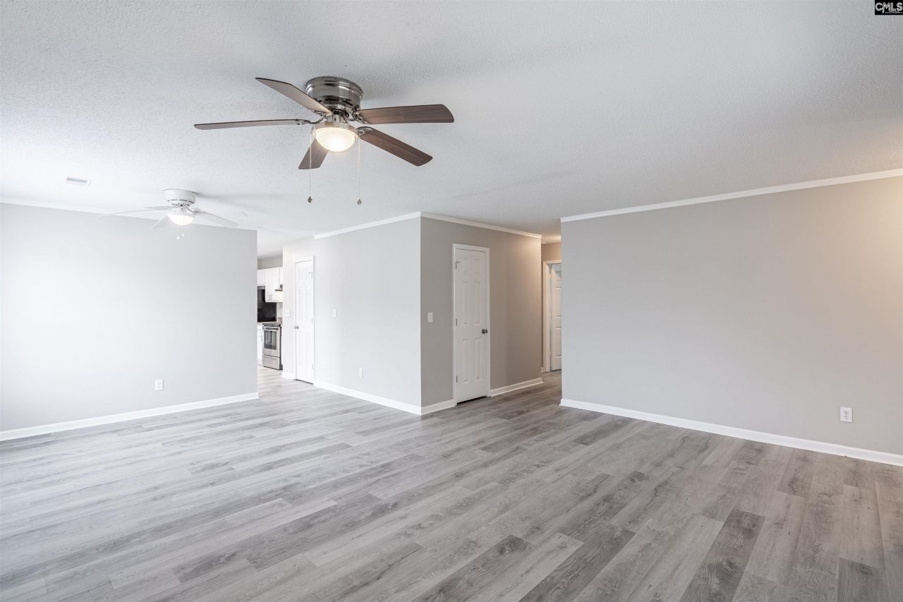 8 Scottsdale Court Photo 7