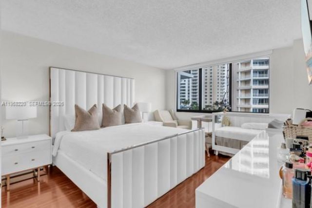 540 Brickell Key Dr , Unit 832, Miami, FL 33131 Photo