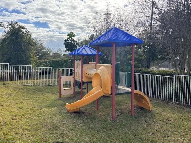 5457 SW 41st St , Pembroke Park, FL 33023 Photo