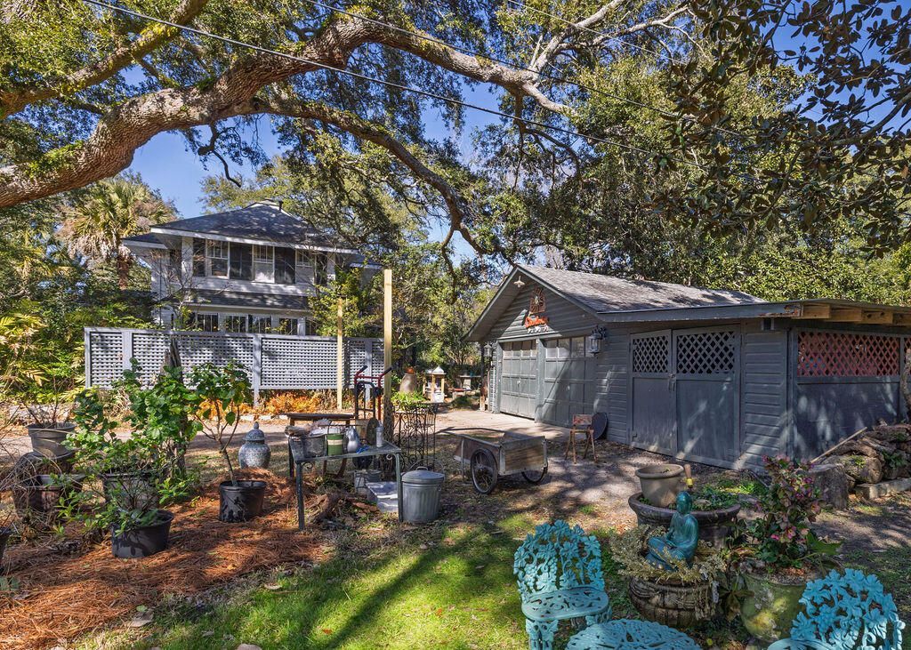 2136 St Lukes Dr & 2127 Coker Ave Photo 8