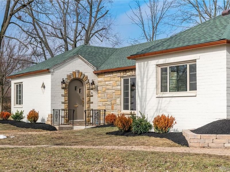 1884 N Longview Street, Beavercreek, OH 45432 Photo 2