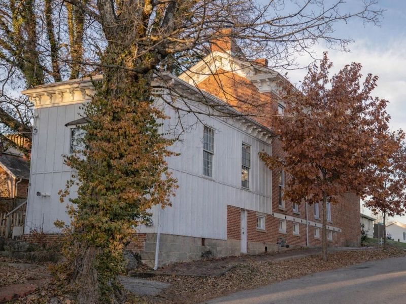 107 S Columbus Street, Somerset, OH 43783 Photo 2