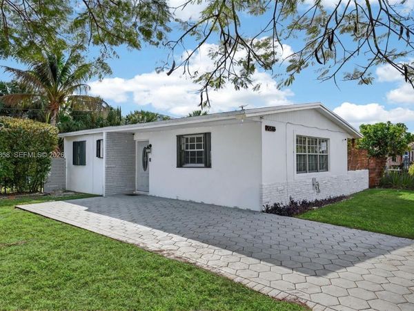 20615 NW 28th Ave , Miami Gardens, FL 33056