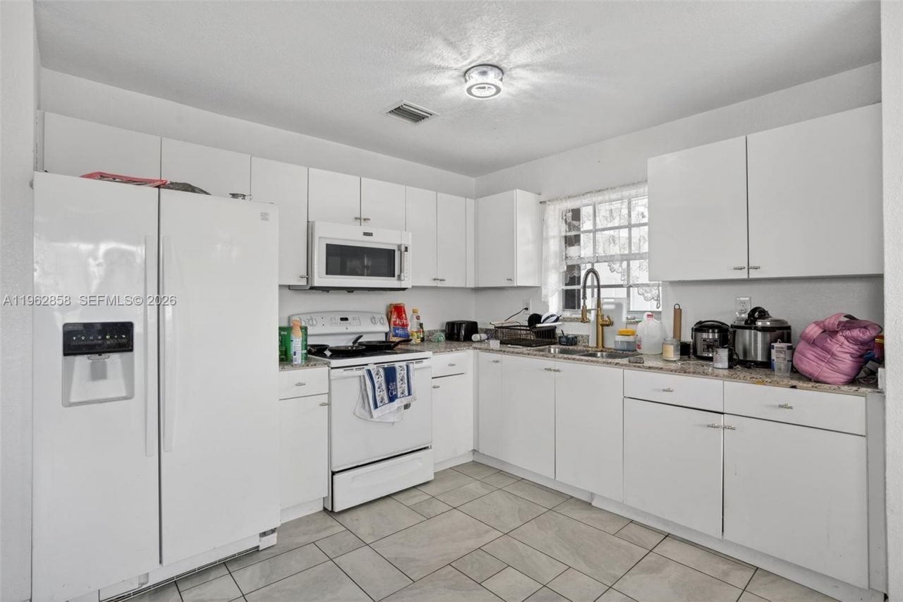 20615 NW 28th Ave , Miami Gardens, FL 33056 Photo