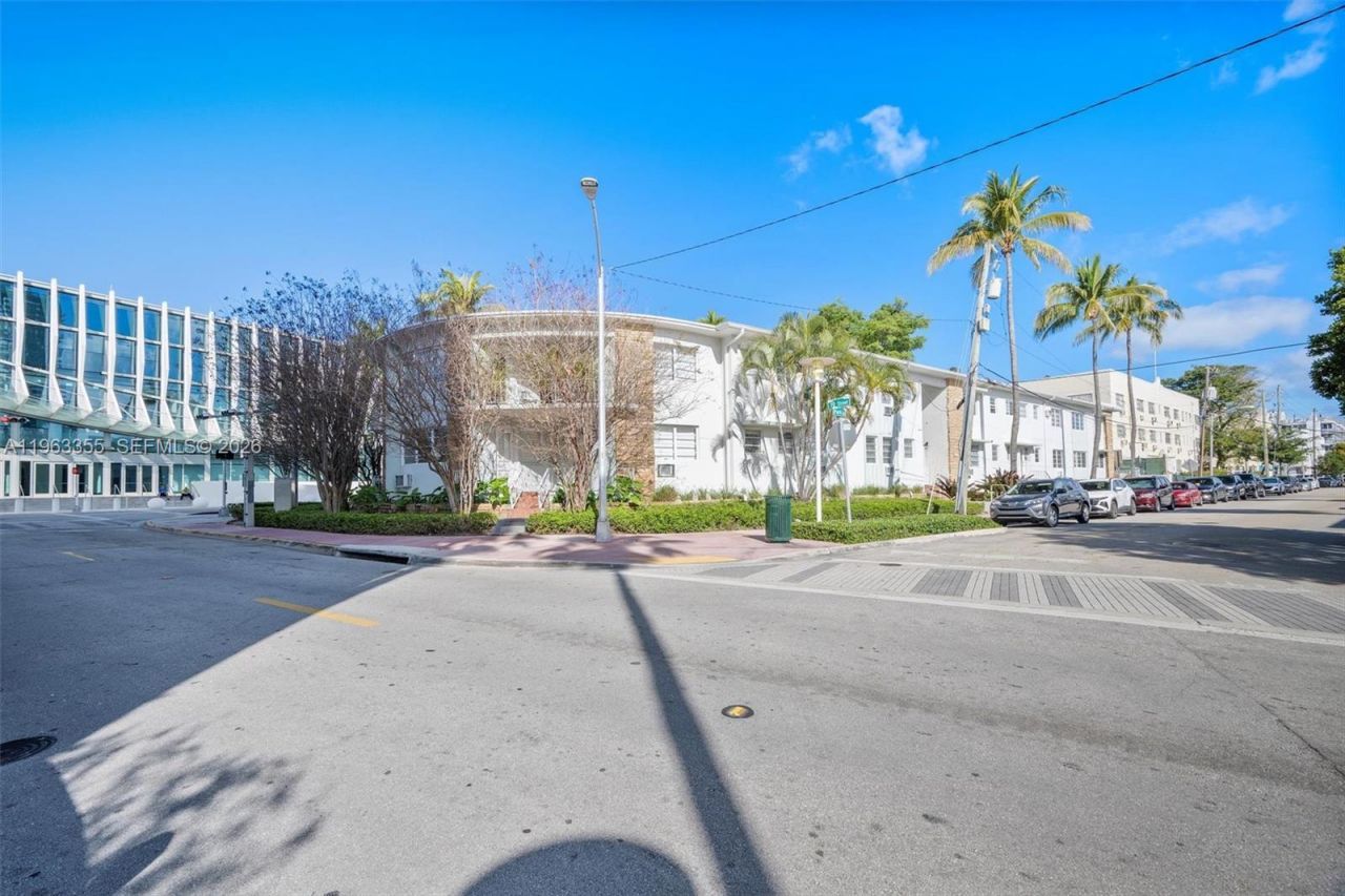 1925 Washington Ave , Unit 21, Miami Beach, FL 33139 Photo