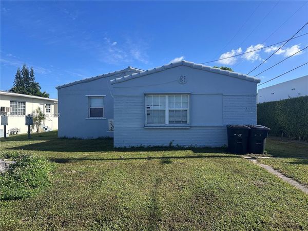 2125 Bay Dr , Unit C, Miami Beach, FL 33141