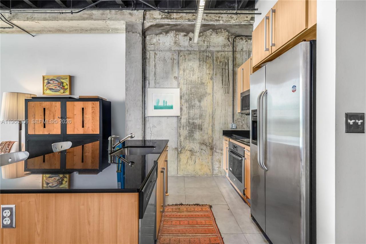 8101 Biscayne Blvd , Unit R-613, Miami, FL 33138 Photo