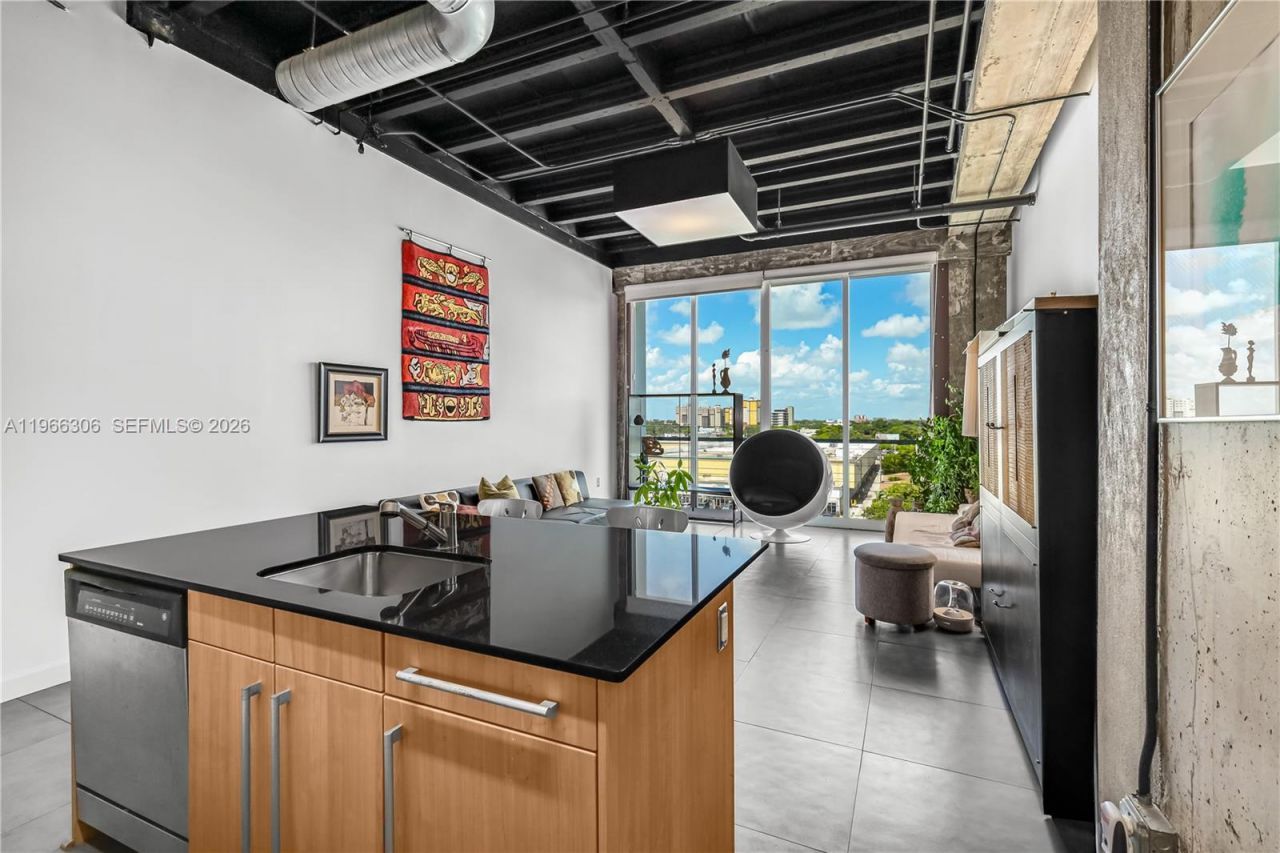 8101 Biscayne Blvd , Unit R-613, Miami, FL 33138 Photo