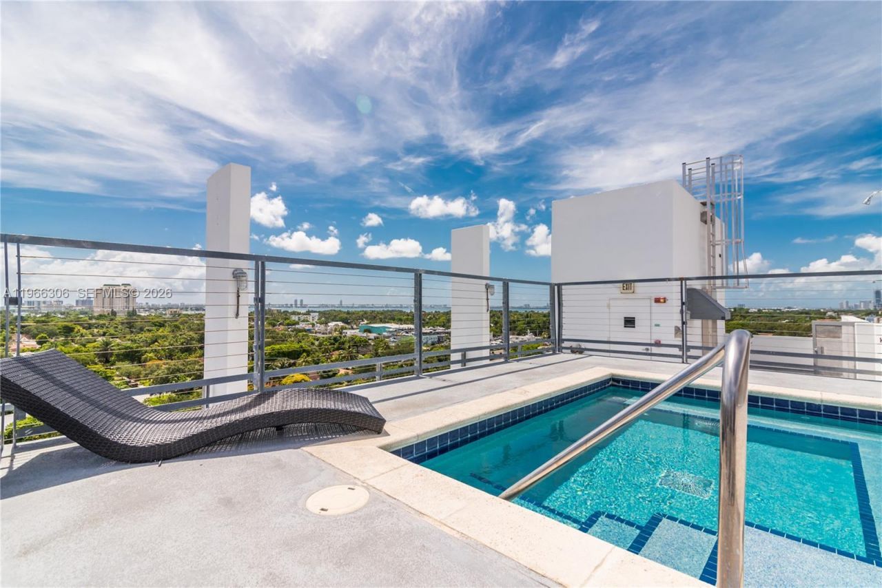 8101 Biscayne Blvd , Unit R-613, Miami, FL 33138 Photo