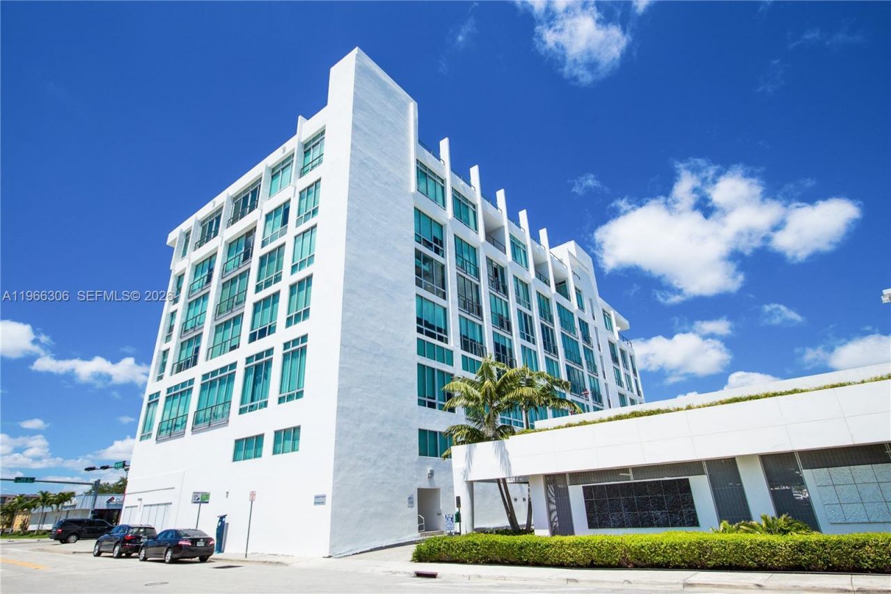 8101 Biscayne Blvd , Unit R-613, Miami, FL 33138 Photo