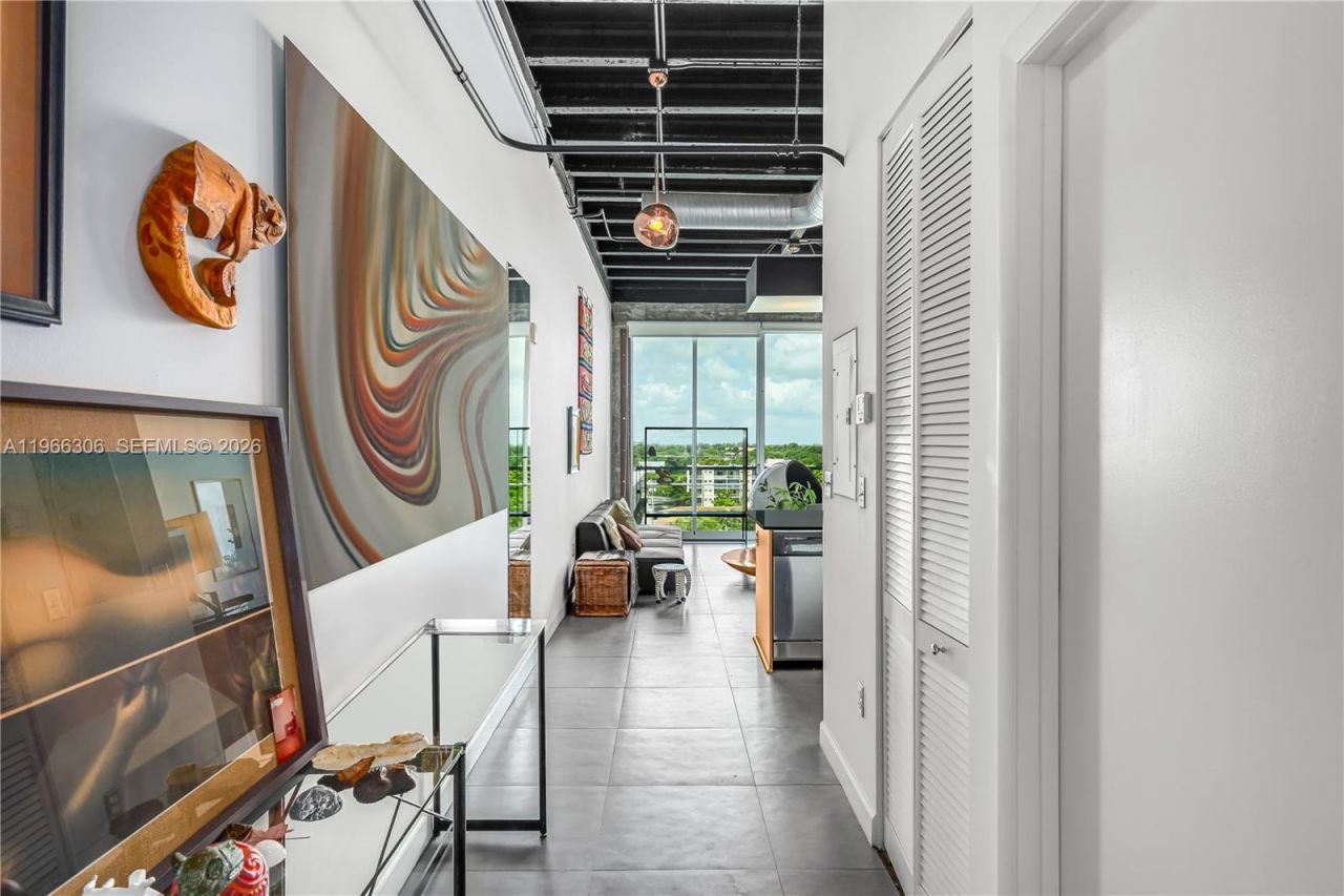 8101 Biscayne Blvd , Unit R-613, Miami, FL 33138 Photo