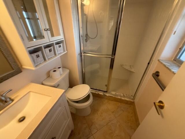 18081 SE Country Club Drive, Unit 121, Tequesta, FL 33469 Photo