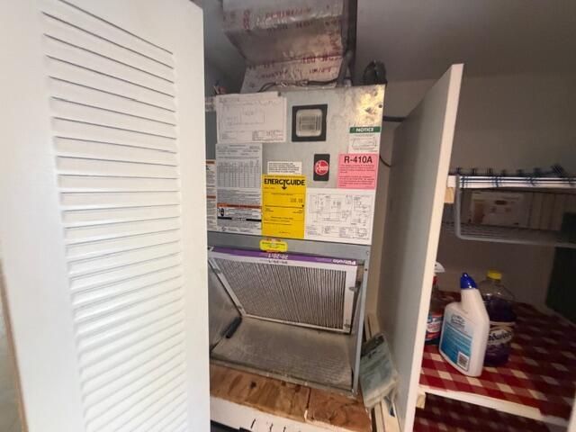 18081 SE Country Club Drive, Unit 121, Tequesta, FL 33469 Photo