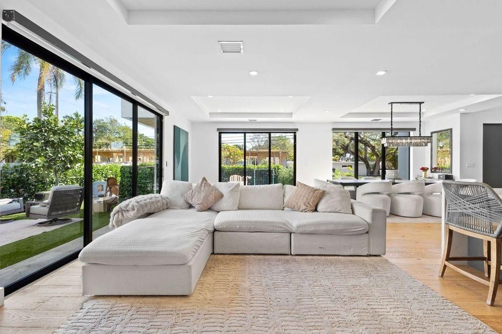 705 SW 8th Terrace, Fort Lauderdale, FL 33315 Photo