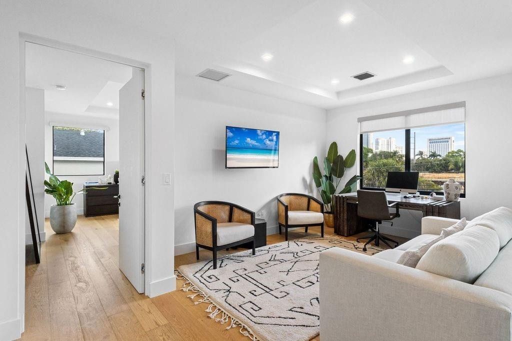 705 SW 8th Terrace, Fort Lauderdale, FL 33315 Photo