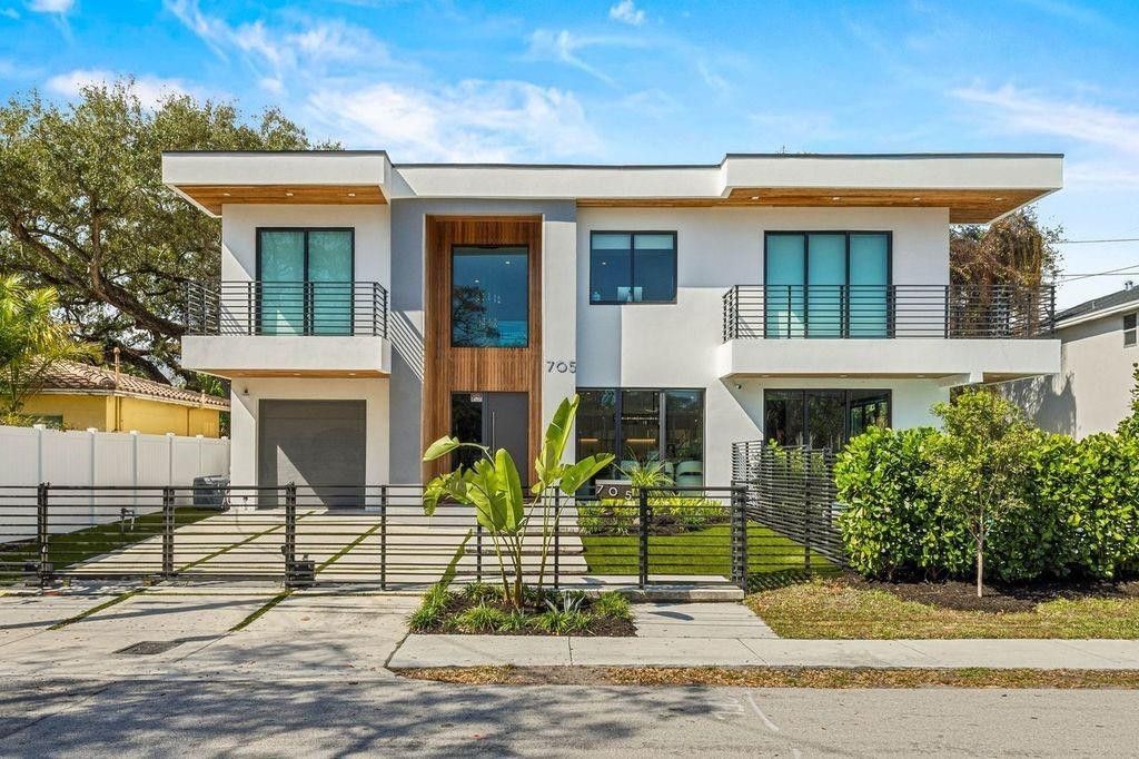 705 SW 8th Terrace, Fort Lauderdale, FL 33315 Photo