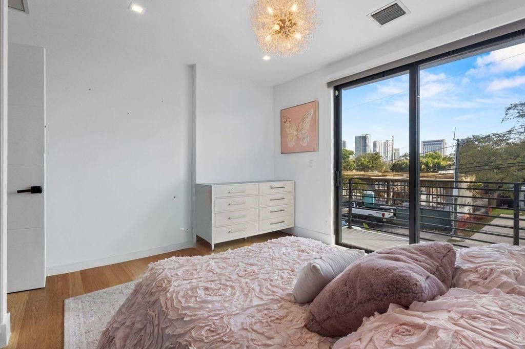 705 SW 8th Terrace, Fort Lauderdale, FL 33315 Photo