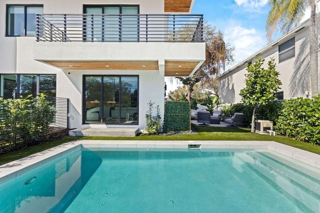 705 SW 8th Terrace, Fort Lauderdale, FL 33315 Photo