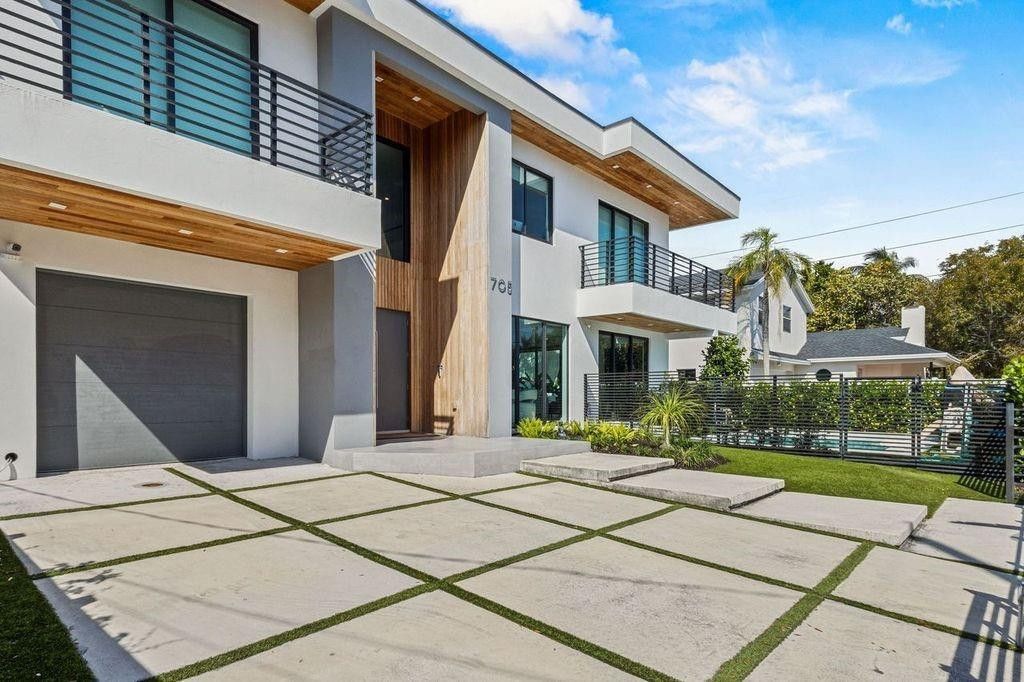 705 SW 8th Terrace, Fort Lauderdale, FL 33315 Photo