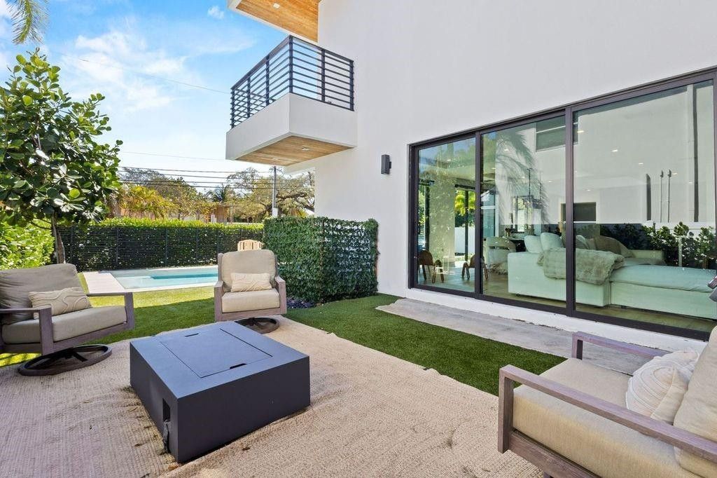 705 SW 8th Terrace, Fort Lauderdale, FL 33315 Photo