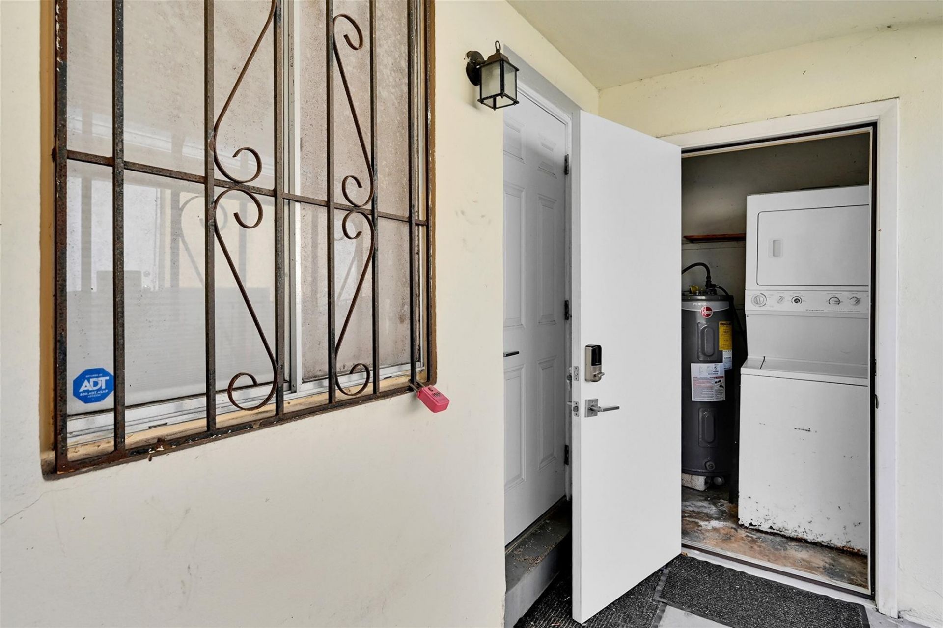 2409 Taft Street, Hollywood, FL 33020 Photo