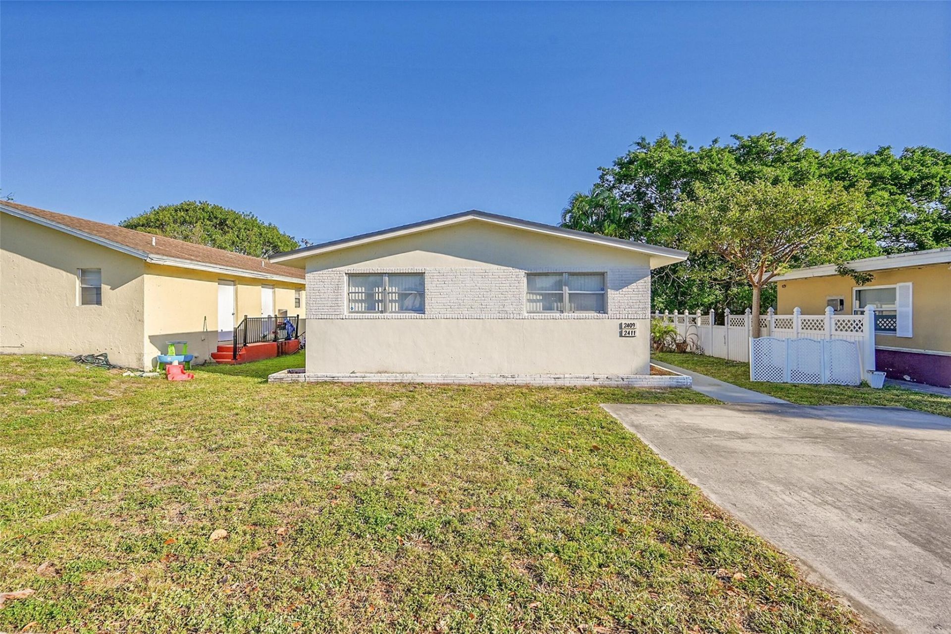 2409 Taft Street, Hollywood, FL 33020 Photo