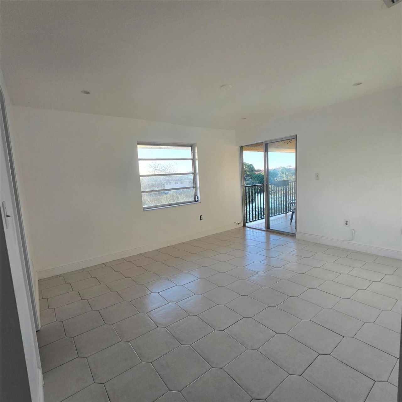 15470 SW 82nd Lane, Unit 332, Miami, FL 33193 Photo