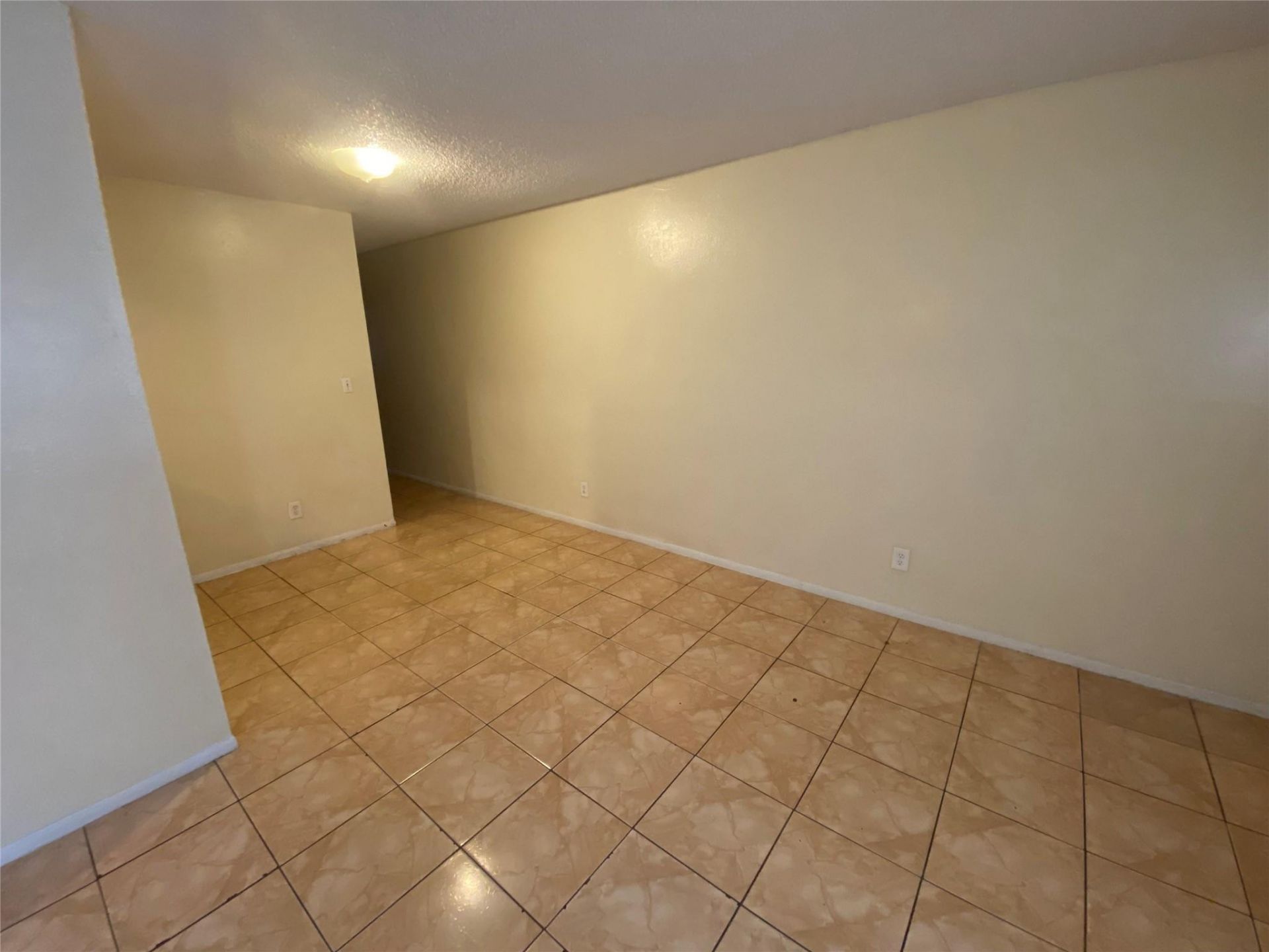 7625 SW 10th St, North Lauderdale, FL 33068 Photo