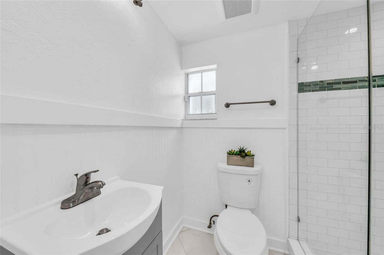 3007 Avenue F, Unit 4, 3, 2, 1, Holmes Beach, FL 34217 Photo