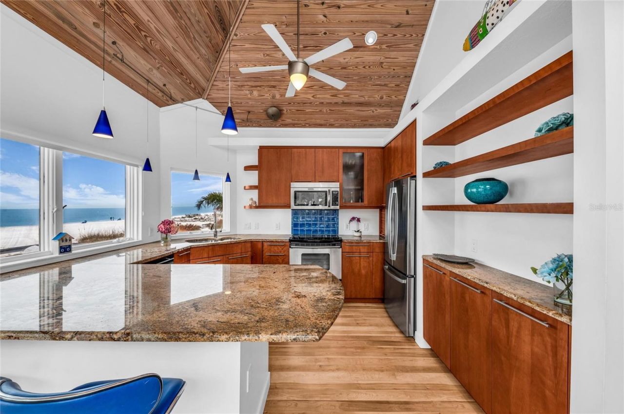 3007 Avenue F, Unit 4, 3, 2, 1, Holmes Beach, FL 34217 Photo