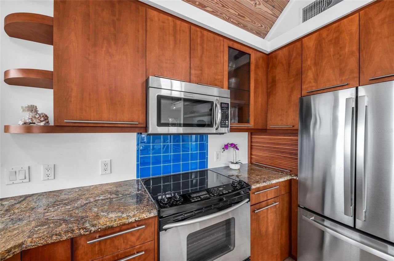 3007 Avenue F, Unit 4, 3, 2, 1, Holmes Beach, FL 34217 Photo