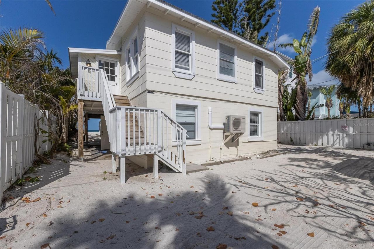 3007 Avenue F, Unit 4, 3, 2, 1, Holmes Beach, FL 34217 Photo