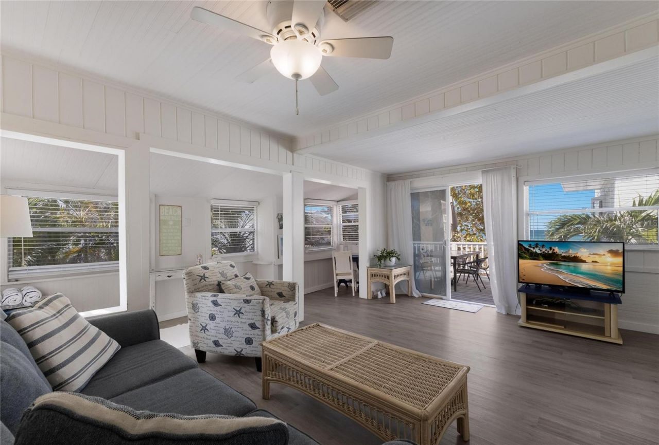 3007 Avenue F, Unit 4, 3, 2, 1, Holmes Beach, FL 34217 Photo