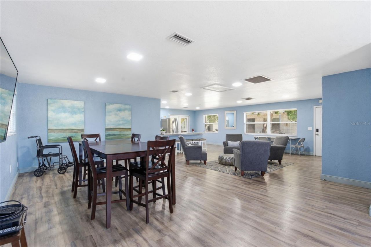 4050 4th Street N, Unit 317, Saint Petersburg, FL 33703 Photo