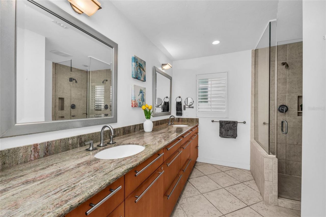 3007 Avenue F, Unit 1, 2, 3, 4, Holmes Beach, FL 34217 Photo