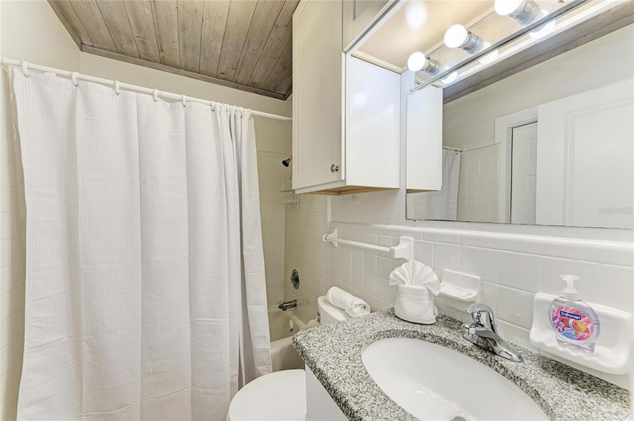 3007 Avenue F, Unit 1, 2, 3, 4, Holmes Beach, FL 34217 Photo