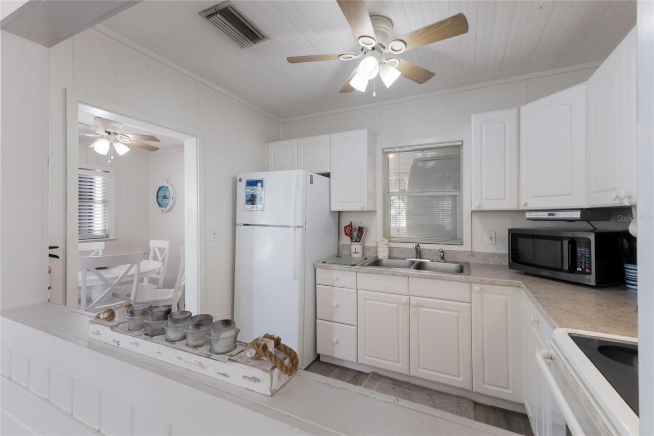 3007 Avenue F, Unit 1, 2, 3, 4, Holmes Beach, FL 34217 Photo