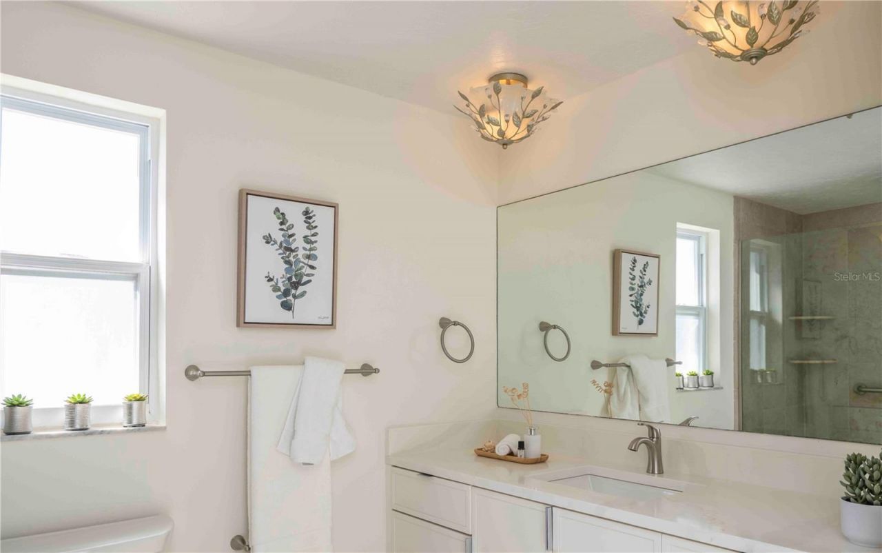 563 Spanish Drive S, Longboat Key, FL 34228 Photo