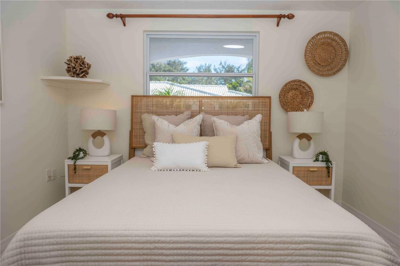 563 Spanish Drive S, Longboat Key, FL 34228 Photo