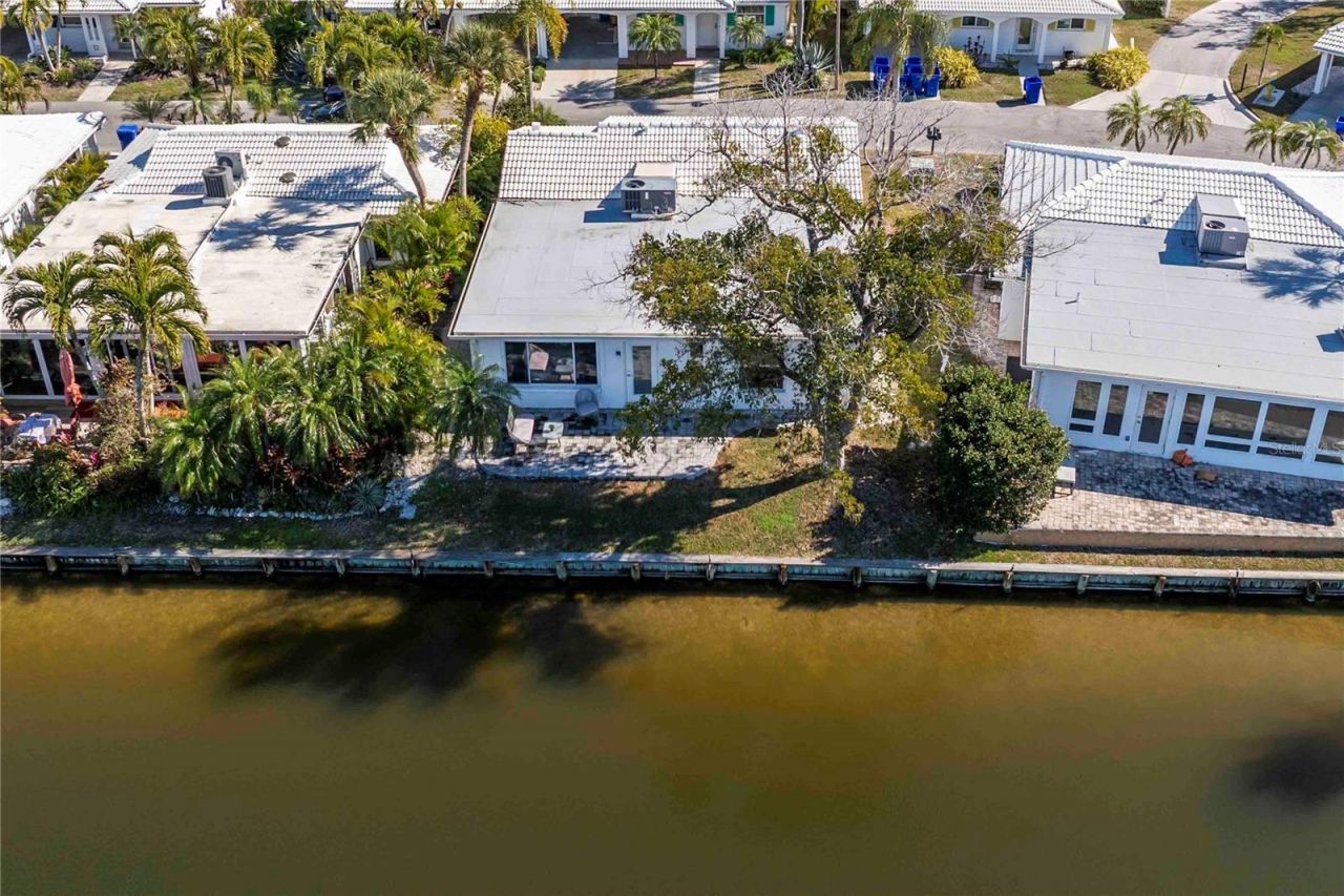 563 Spanish Drive S, Longboat Key, FL 34228 Photo