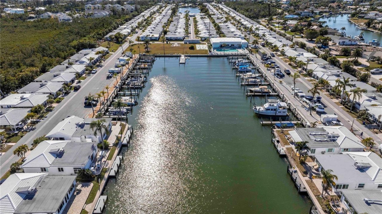 563 Spanish Drive S, Longboat Key, FL 34228 Photo