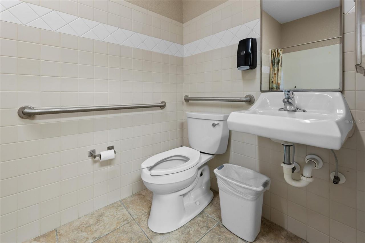 3300 N Highway 19a, Mount Dora, FL 32757 Photo