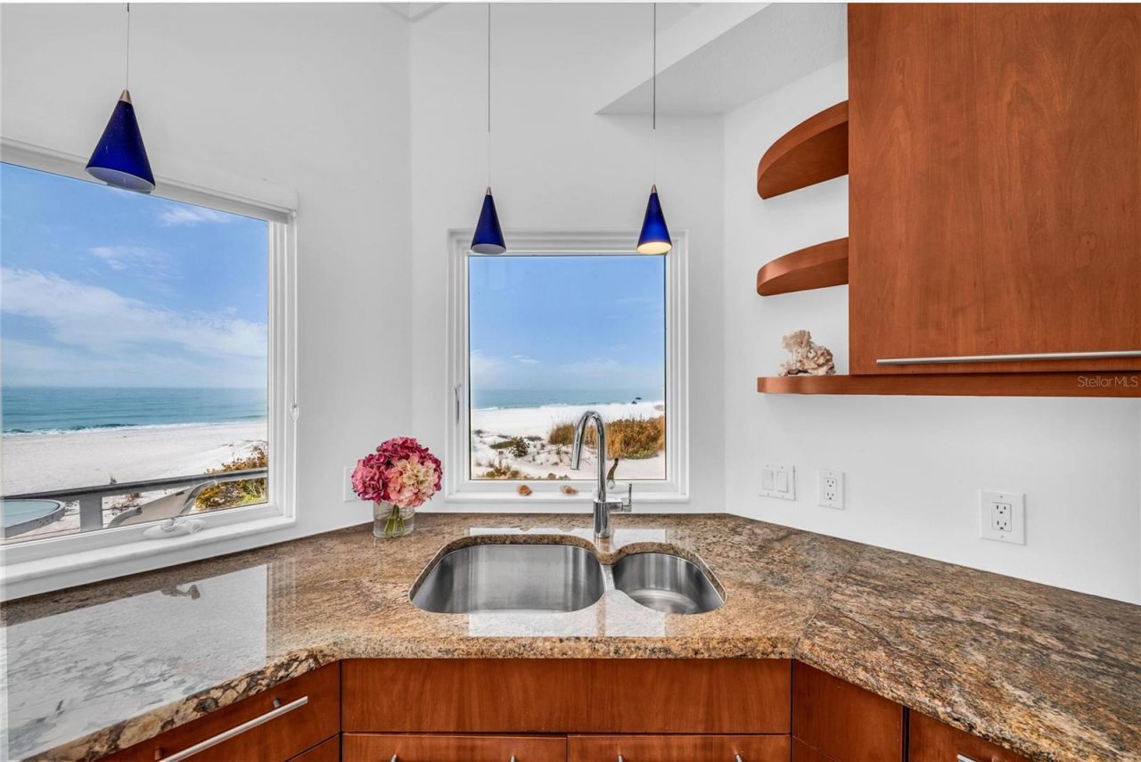 3007 Avenue F, Unit 3, 4, 1, 2, Holmes Beach, FL 34217 Photo