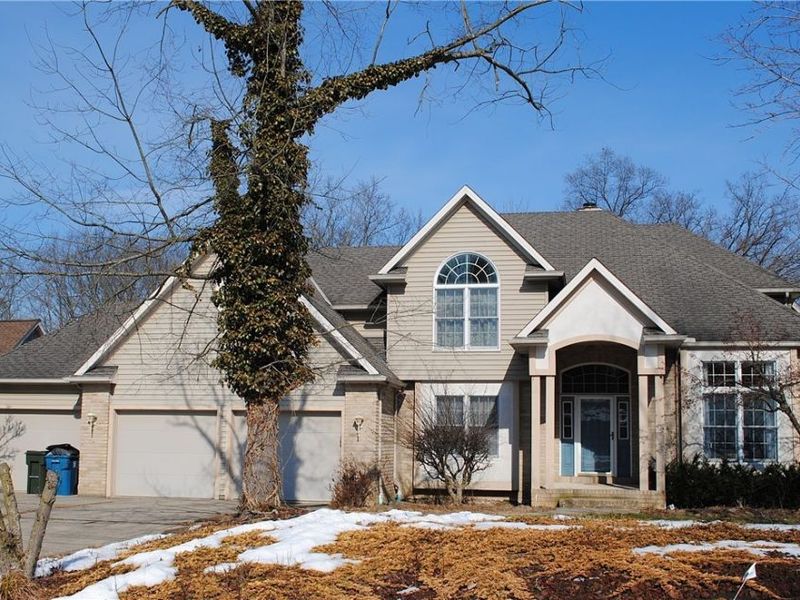 705 Willow Creek Drive, Amherst, OH 44001 Photo 1